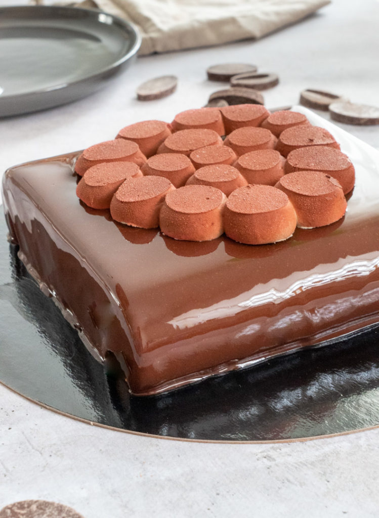 Entremet chocolat et noisettes