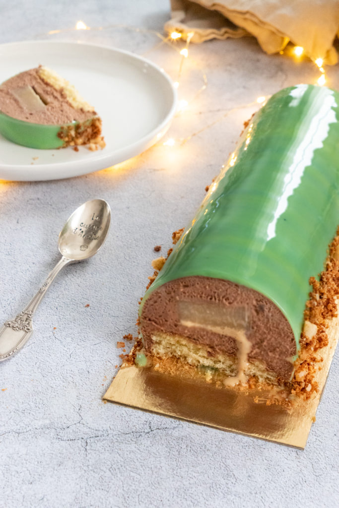 Bûche de Noël, Pomme, Chocolat et biscuit Madeleine